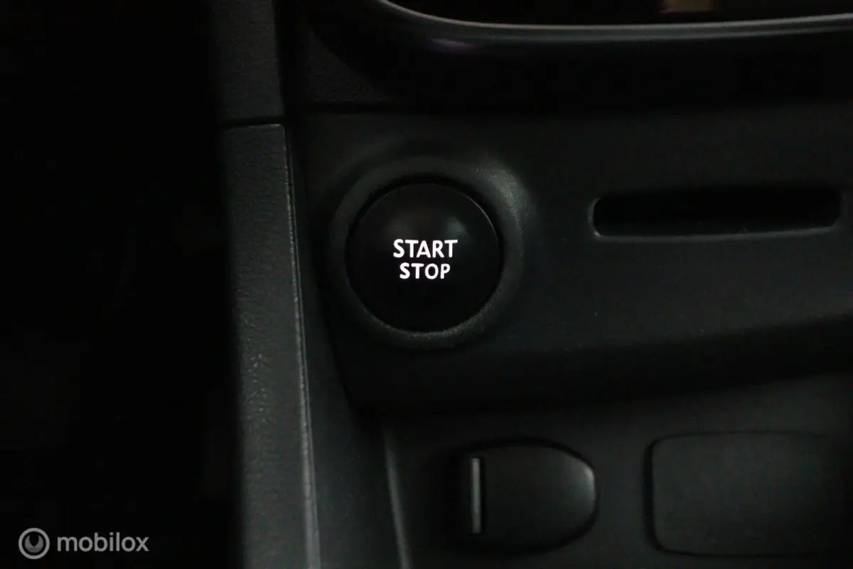 0.9 TCe Limited| Airco | Cruise Controle | Lichtmetaal | Parkeer sensoren | Navi | NETTE-STAAT