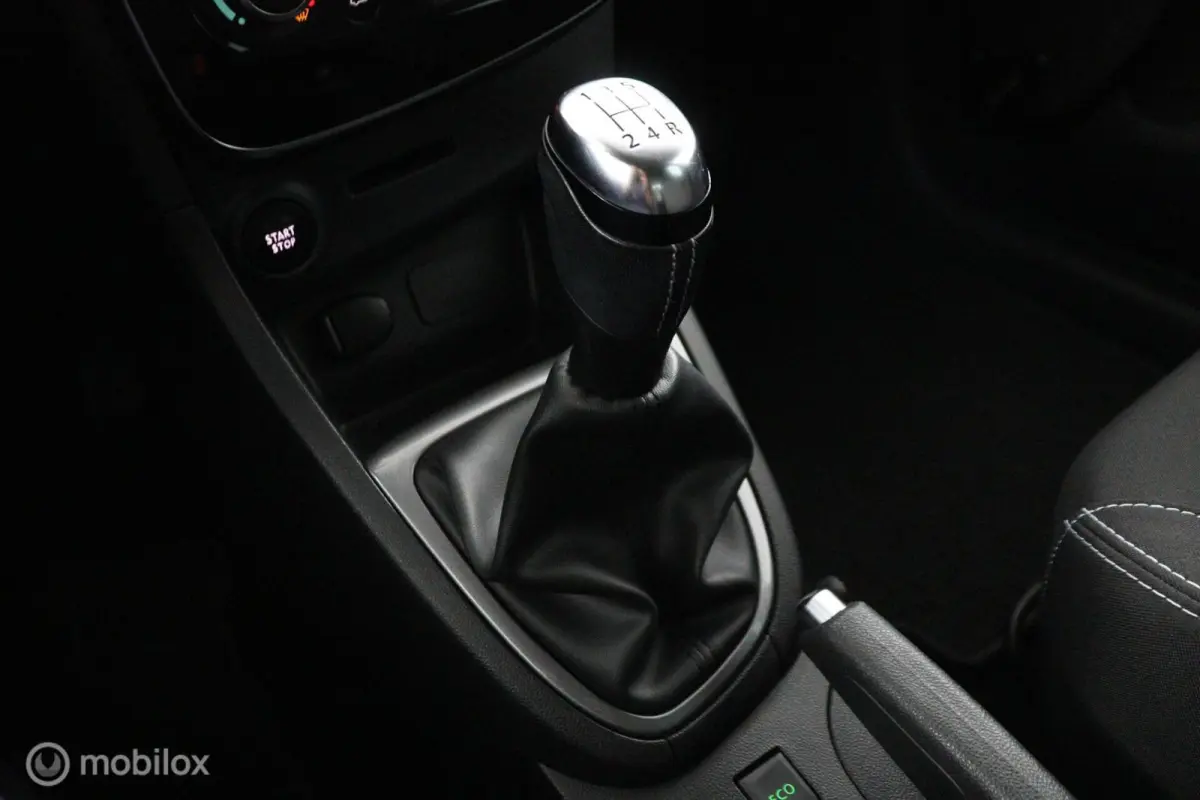 0.9 TCe Limited| Airco | Cruise Controle | Lichtmetaal | Parkeer sensoren | Navi | NETTE-STAAT