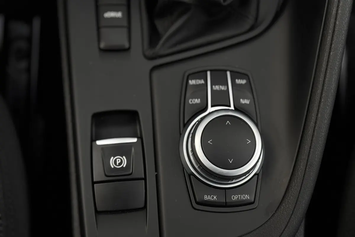 xDrive25e | PDC V+A | Elektrische Klep | Lendensteunen | LED | Carplay | 35X op voorraad