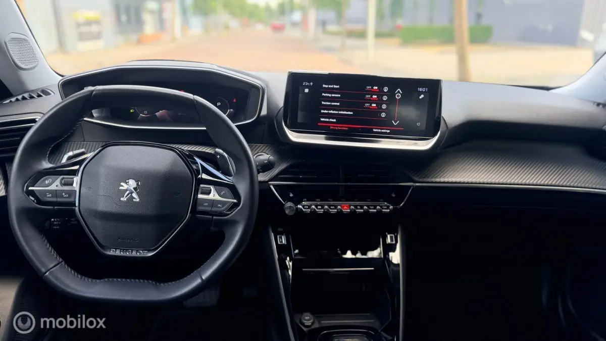 1.2 PureTech 130 Allure CAMERA | CARPLAY & NAVI