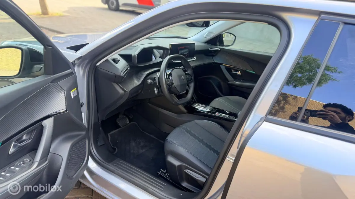 1.2 PureTech 130 Allure CAMERA | CARPLAY & NAVI