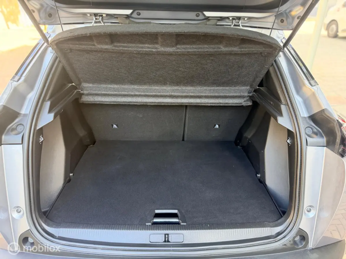 1.2 PureTech 130 Allure CAMERA | CARPLAY & NAVI
