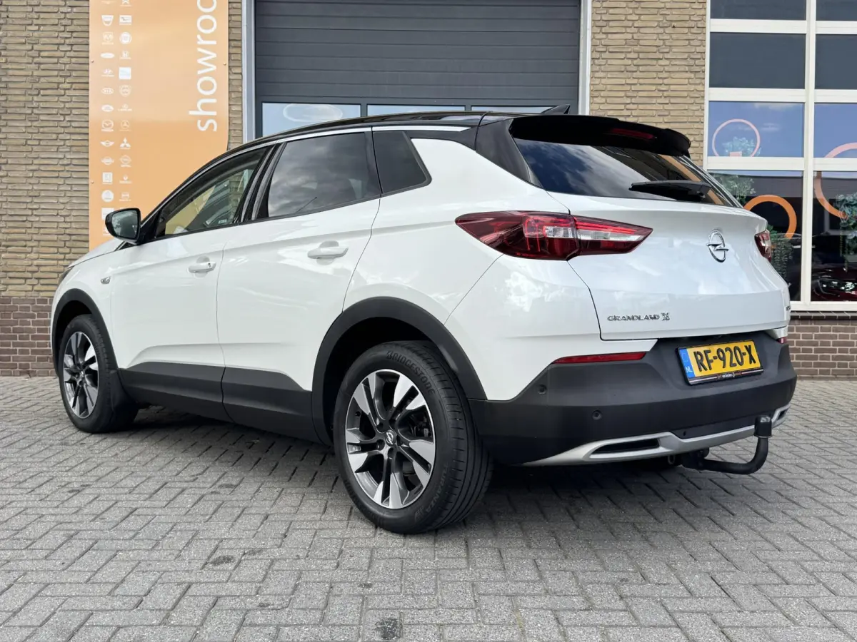 1.2 Turbo 130pk Ultimate LEER/PANODAK/CARPLAY/LED/TREKHAAK/NW. DISTRIBUTIE/NL-AUTO/FULL OPTIONS!