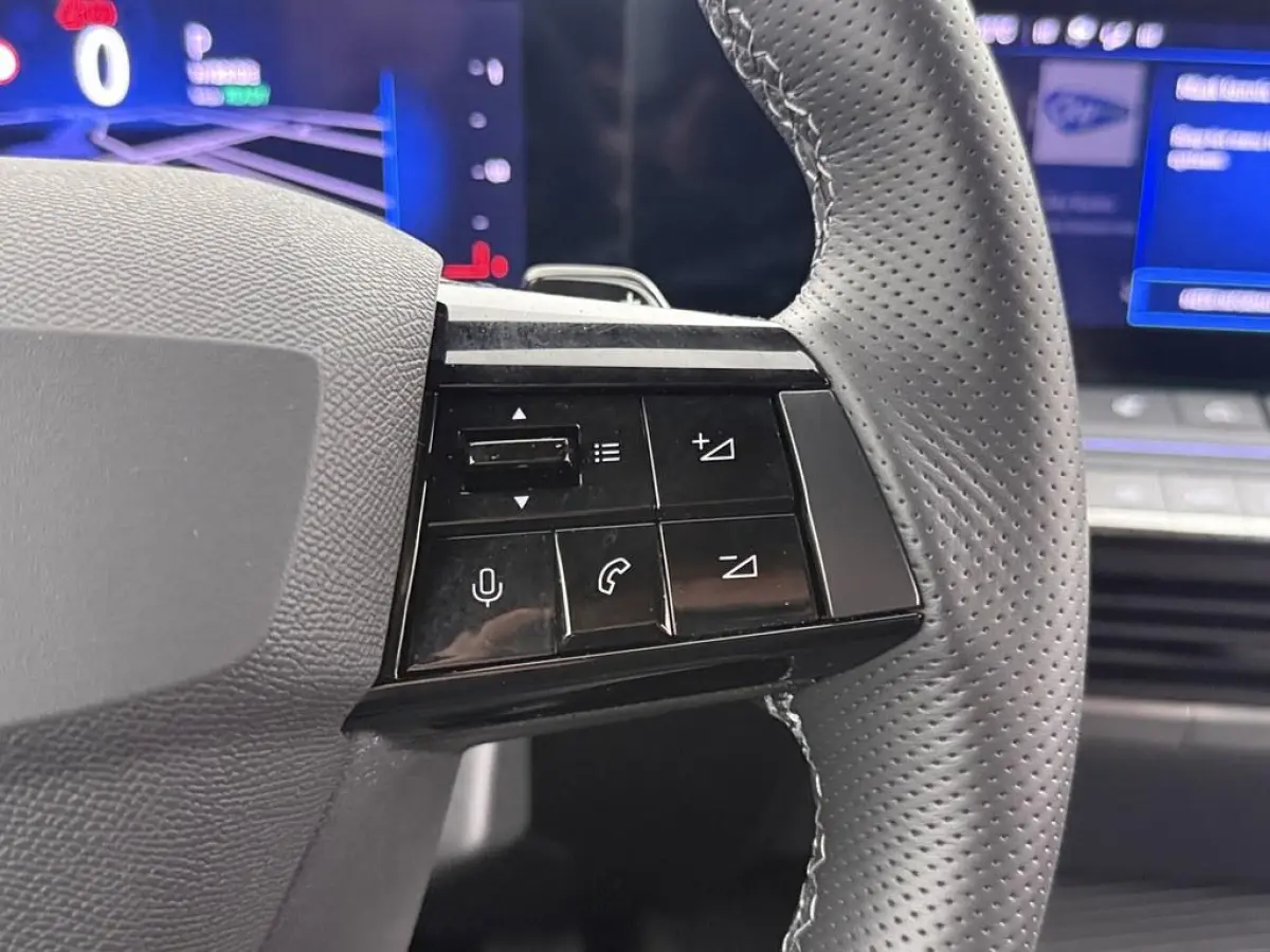 1.6 Turbo Plug In Hybrid GSe 225pk Hud/Alcantara/ 360.Camera/Agr/Keyless/Led.Matrix/Winterpakket ZGAN