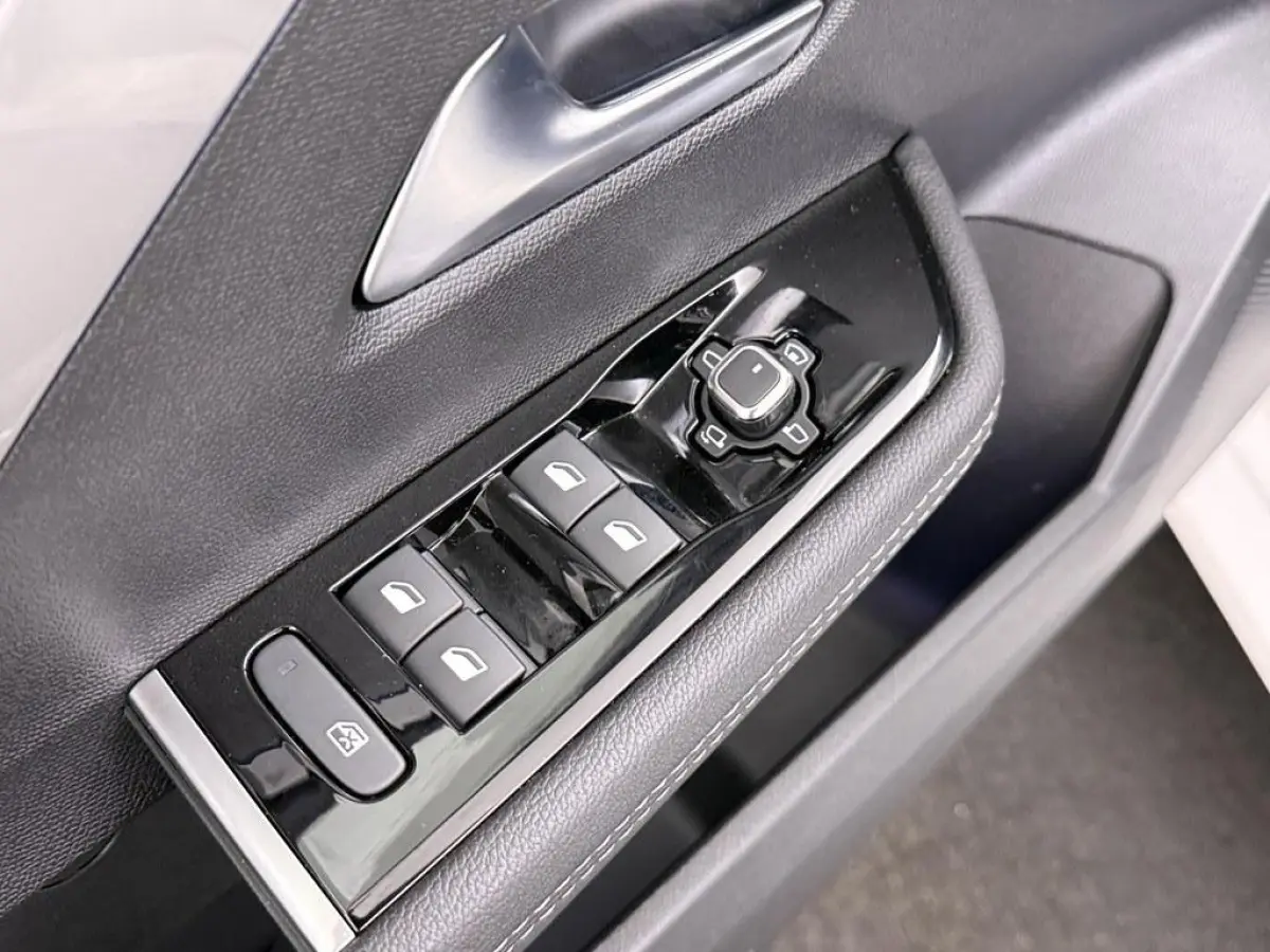 1.6 Turbo Plug In Hybrid GSe 225pk Hud/Alcantara/ 360.Camera/Agr/Keyless/Led.Matrix/Winterpakket ZGAN