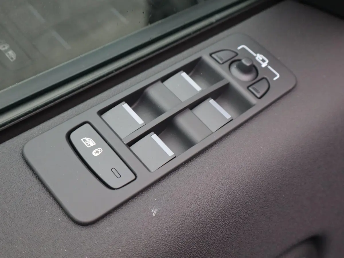 1.5 P270e PHEV Dynamic SE | Landmark | Elek. trekhaak | 20" | Privacy Glas | Cold Climate Pack | Black Exterior Pack