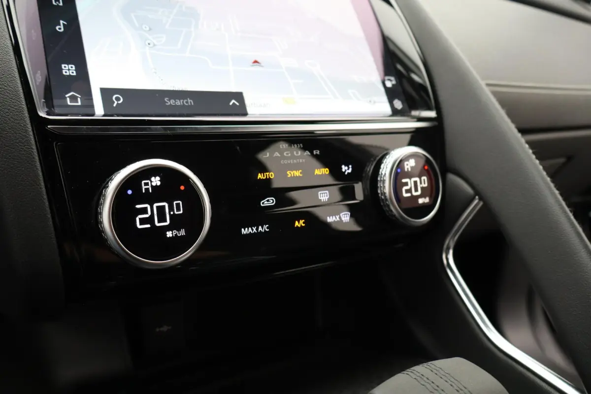 1.5 P300e AWD R-Dynamic S | Elek. trekhaak | Adaptieve CC | Elektrisch verstelb. bestuurdersstoel met geheugen |