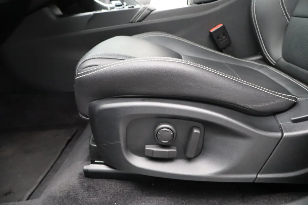 1.5 P300e AWD R-Dynamic S | Elek. trekhaak | Adaptieve CC | Elektrisch verstelb. bestuurdersstoel met geheugen |