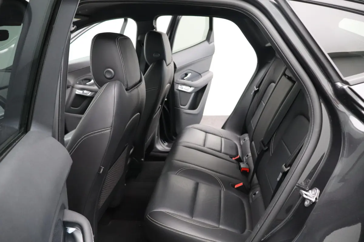 1.5 P300e AWD R-Dynamic S | Elek. trekhaak | Adaptieve CC | Elektrisch verstelb. bestuurdersstoel met geheugen |