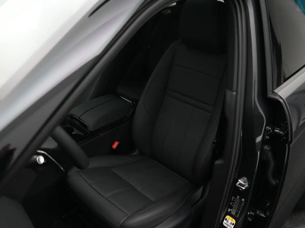 1.5 P270e PHEV AWD Business Dynamic Edition | Cold Climate & Black Pack | Panoramisch schuifdak | 20'' wielen |