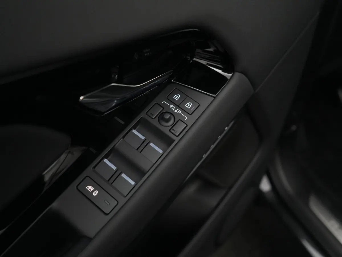 1.5 P270e PHEV AWD Business Dynamic Edition | Cold Climate & Black Pack | Panoramisch schuifdak | 20'' wielen |
