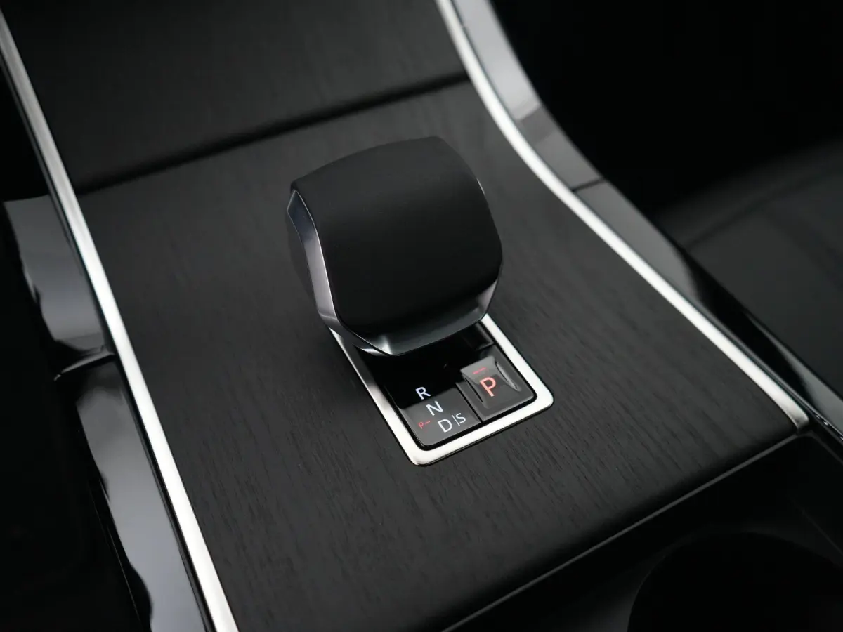 1.5 P270e PHEV AWD Business Dynamic Edition | Cold Climate & Black Pack | Panoramisch schuifdak | 20'' wielen |