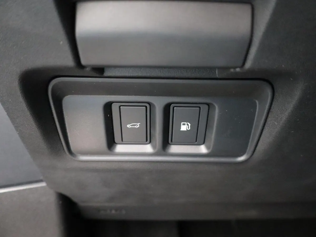1.5 P270e PHEV AWD Business Dynamic Edition | Cold Climate & Black Pack | Panoramisch schuifdak | 20'' wielen |