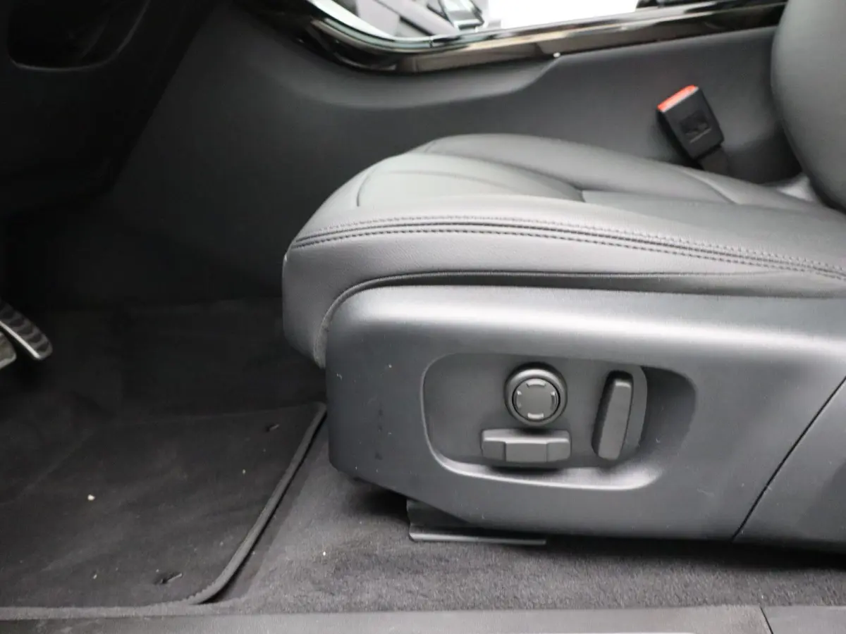 1.5 P270e PHEV AWD Business Dynamic Edition | Cold Climate & Black Pack | Panoramisch schuifdak | 20'' wielen |