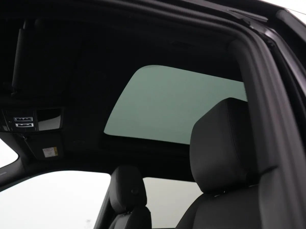 1.5 P270e PHEV AWD Business Dynamic Edition | Panoramisch schuifdak | Cold Climate & Black Pack | 20'' wielen |