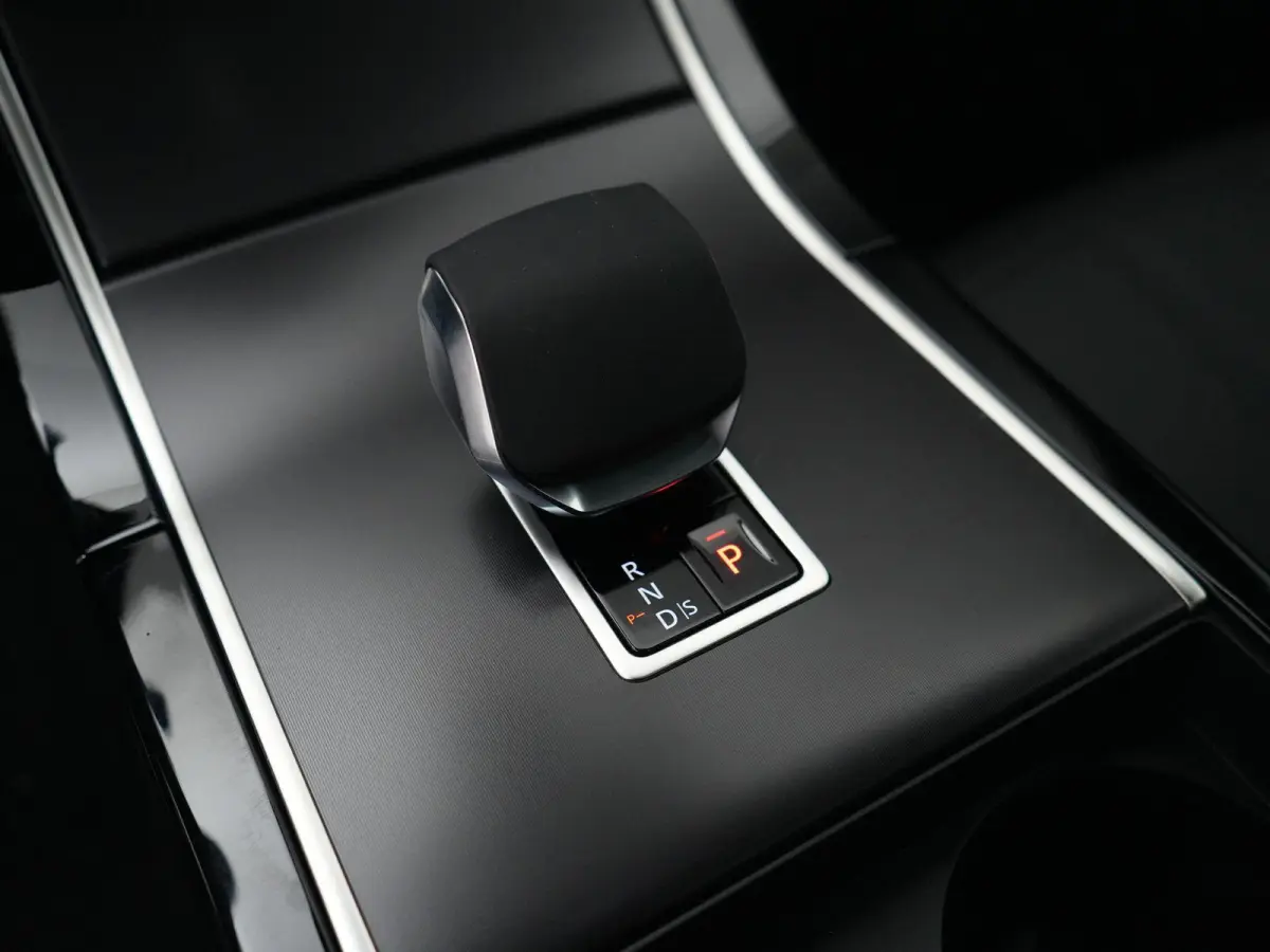 1.5 P270e PHEV AWD Business Dynamic Edition | Panoramisch schuifdak | Elek. trekhaak | Black Pack | 20'' wielen |