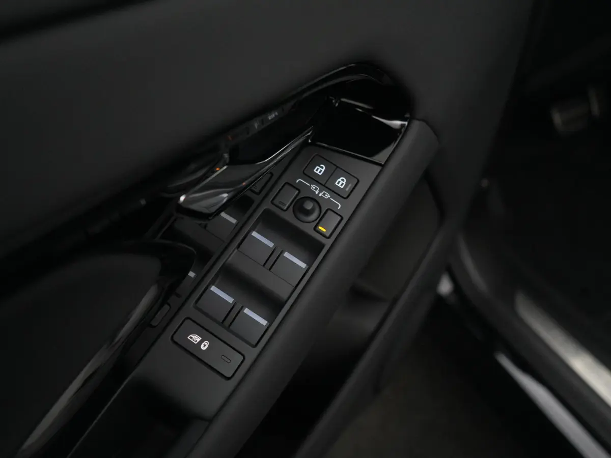1.5 P270e PHEV AWD Business Dynamic Edition | Panoramisch schuifdak | Elek. trekhaak | Black Pack | 20'' wielen |