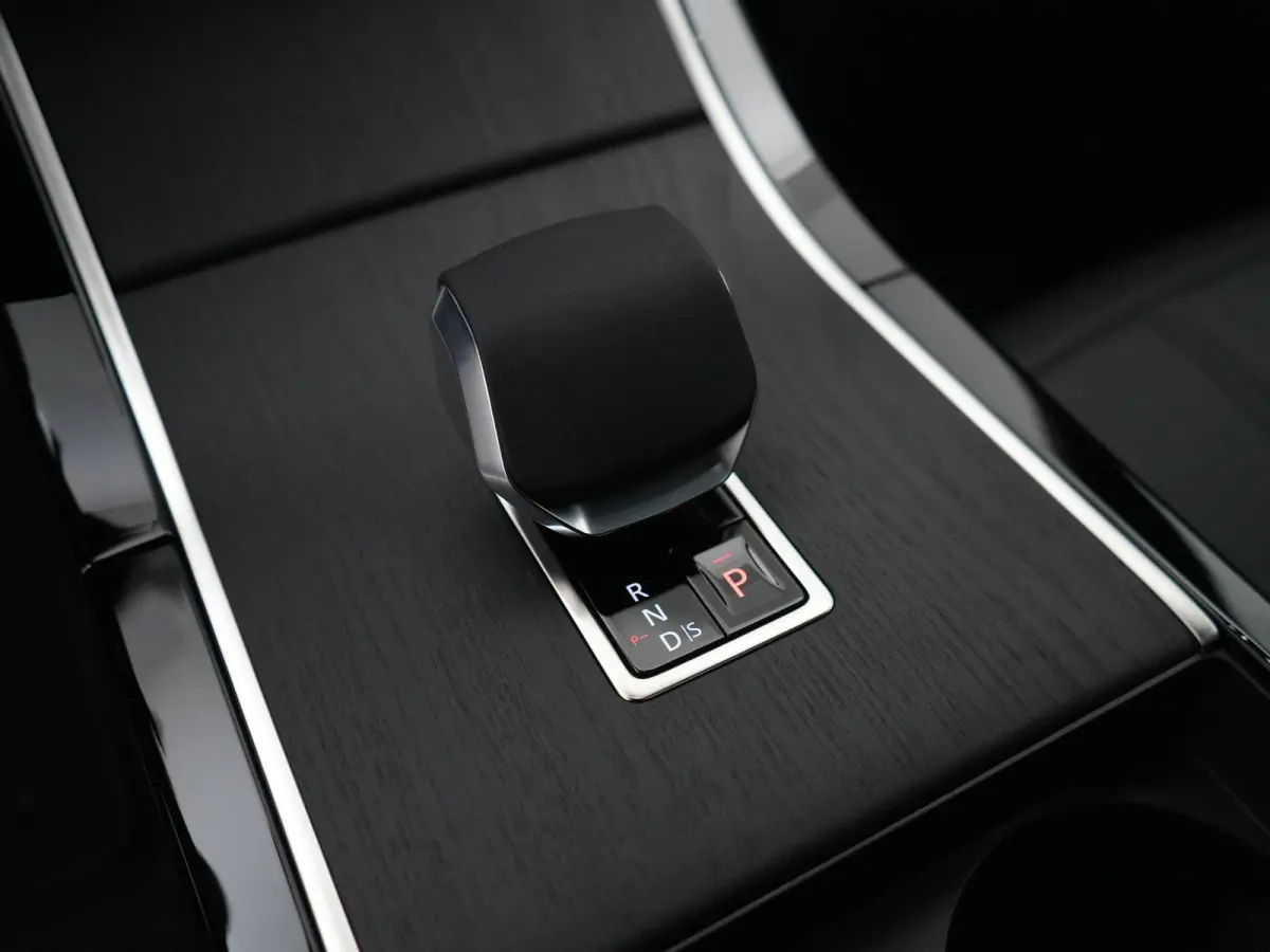 1.5 P270e PHEV AWD Business Dynamic Edition | Towing Pack | Panoramisch schuifdak | Cold Climate Pack | Black Pack