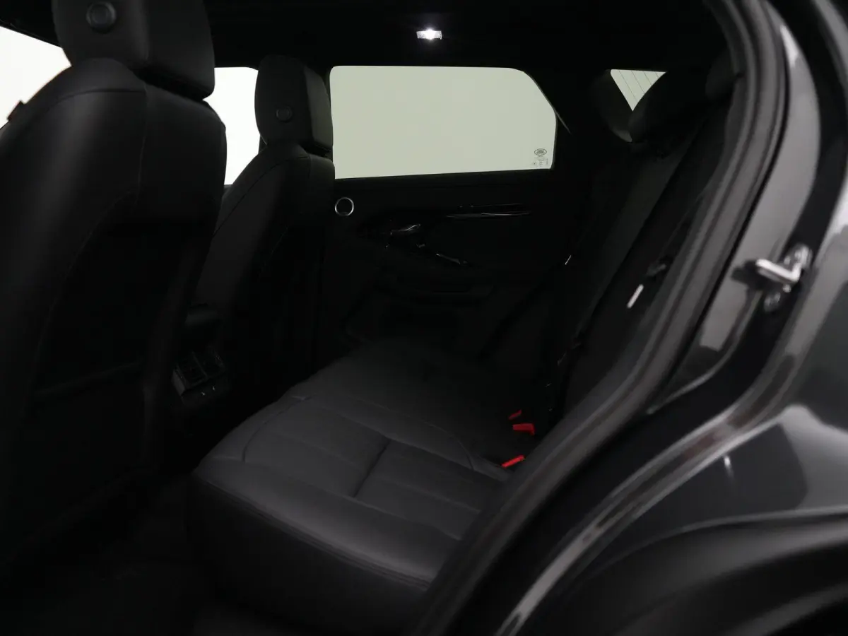1.5 P270e PHEV AWD Business Dynamic Edition | Towing Pack | Panoramisch schuifdak | Cold Climate Pack | Black Pack