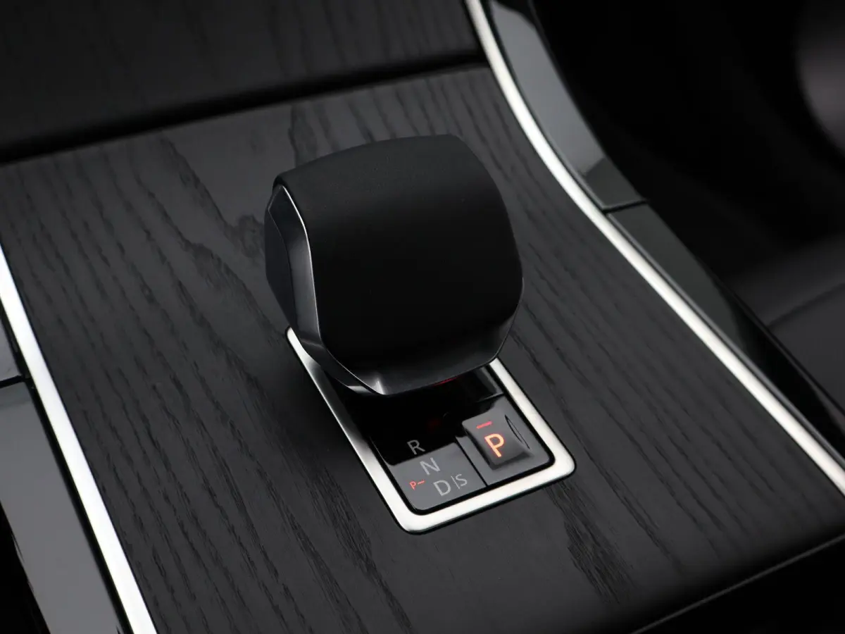 1.5 P270e PHEV AWD Business Dynamic Edition | 20" | Black & Cold Climate Pack | Elek. trekhaak | Pixel LED | Panorama Dak