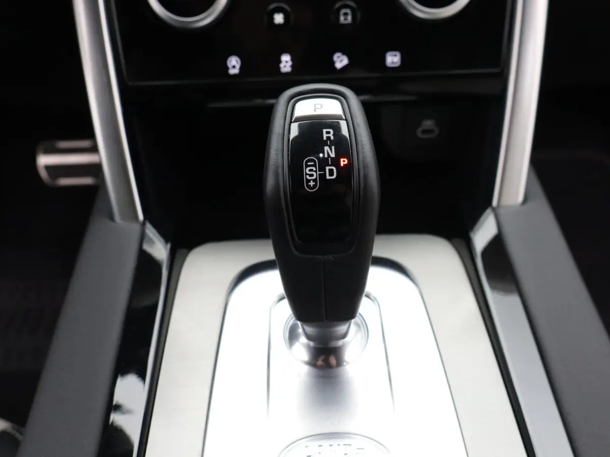 P300e R-Dynamic S | Afneembare trekhaak | Adaptive cruise control |