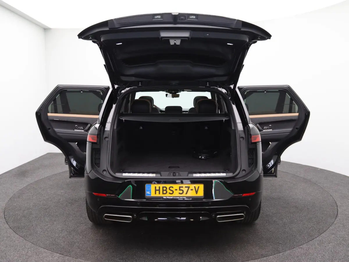 3.0 P550e Autobiography PHEV | Towing Pack | Cold Climate Pack | 23" | Privacy glass | Rode remklauwen |