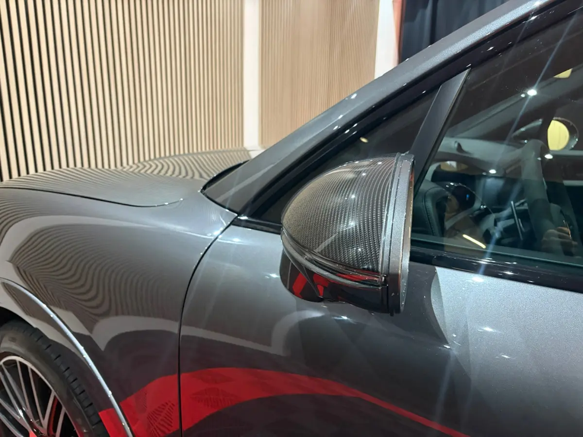 E-hybrid Sport Chrono+ Passenger Display Pano 4Weel Drive luchtvering