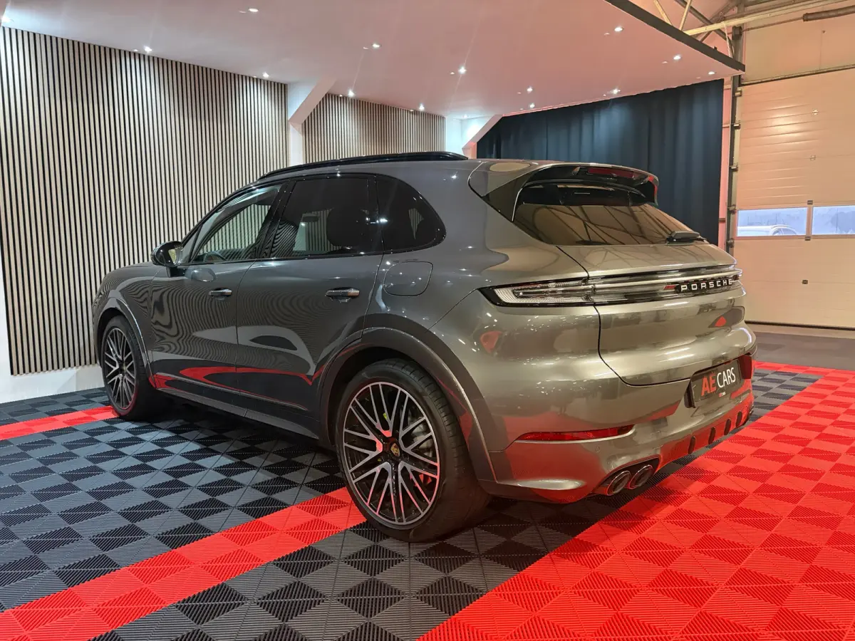 E-hybrid Sport Chrono+ Passenger Display Pano 4Weel Drive luchtvering