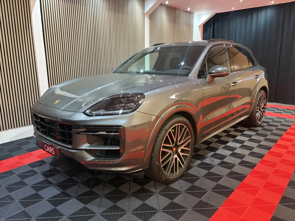 E-hybrid Sport Chrono+ Passenger Display Pano 4Weel Drive luchtvering
