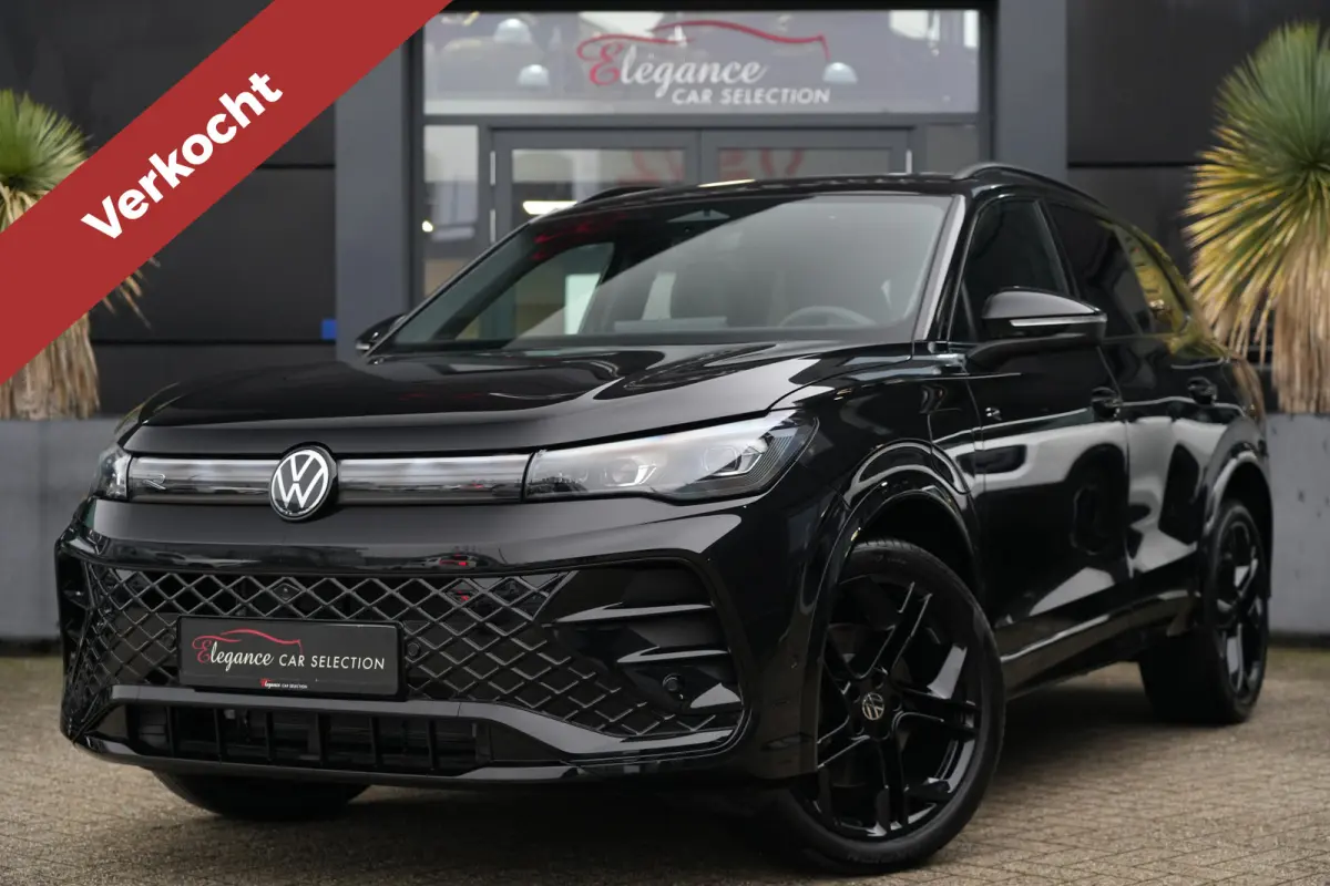 R-Line | 272 PK | Panoramadak | Matrix LED | Head-up display | Trekhaak | Volkswagen Tiguan R-Line met 272 PK plug-in hybride aandrijving, een 1.5-liter 4-cilinder benzinemotor, panoramadak,
