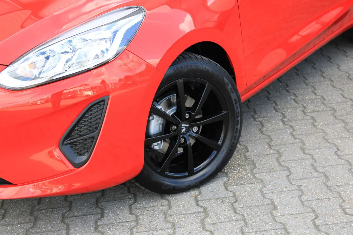 1.1 Cruisecontrol | Lane Assist | Zwarte Velgen | Airco | Nette Auto