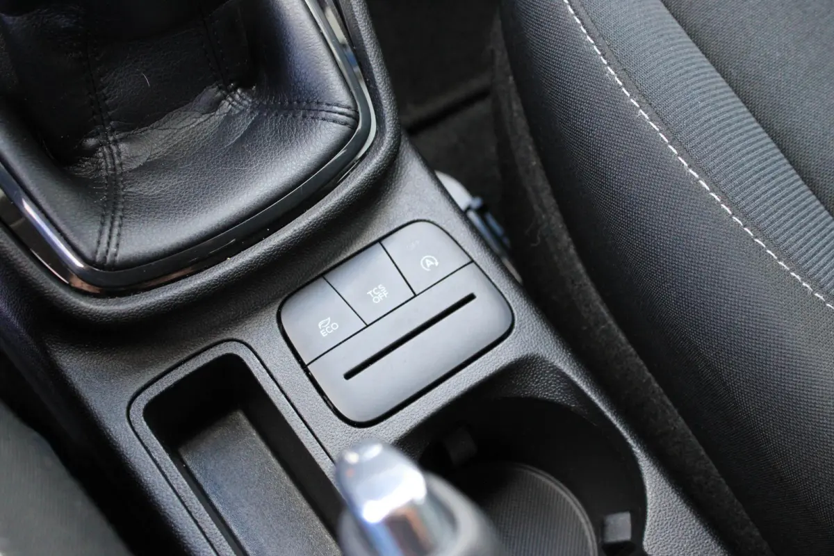 1.1 Cruisecontrol | Lane Assist | Zwarte Velgen | Airco | Nette Auto