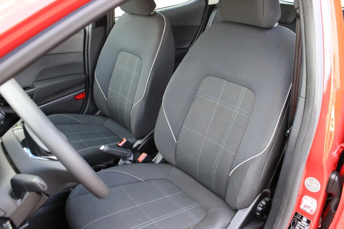 1.1 Cruisecontrol | Lane Assist | Zwarte Velgen | Airco | Nette Auto