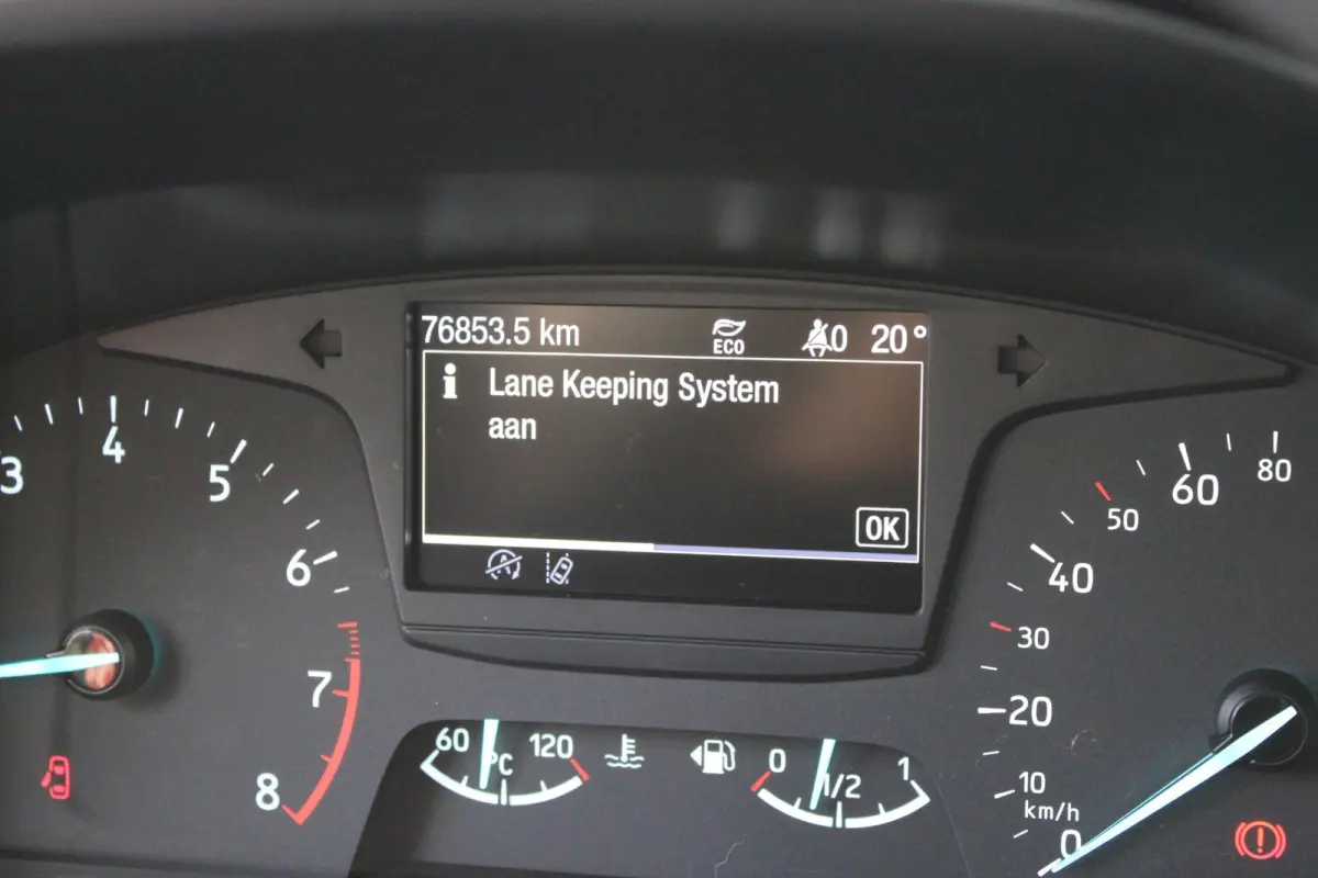 1.1 Cruisecontrol | Lane Assist | Zwarte Velgen | Airco | Nette Auto