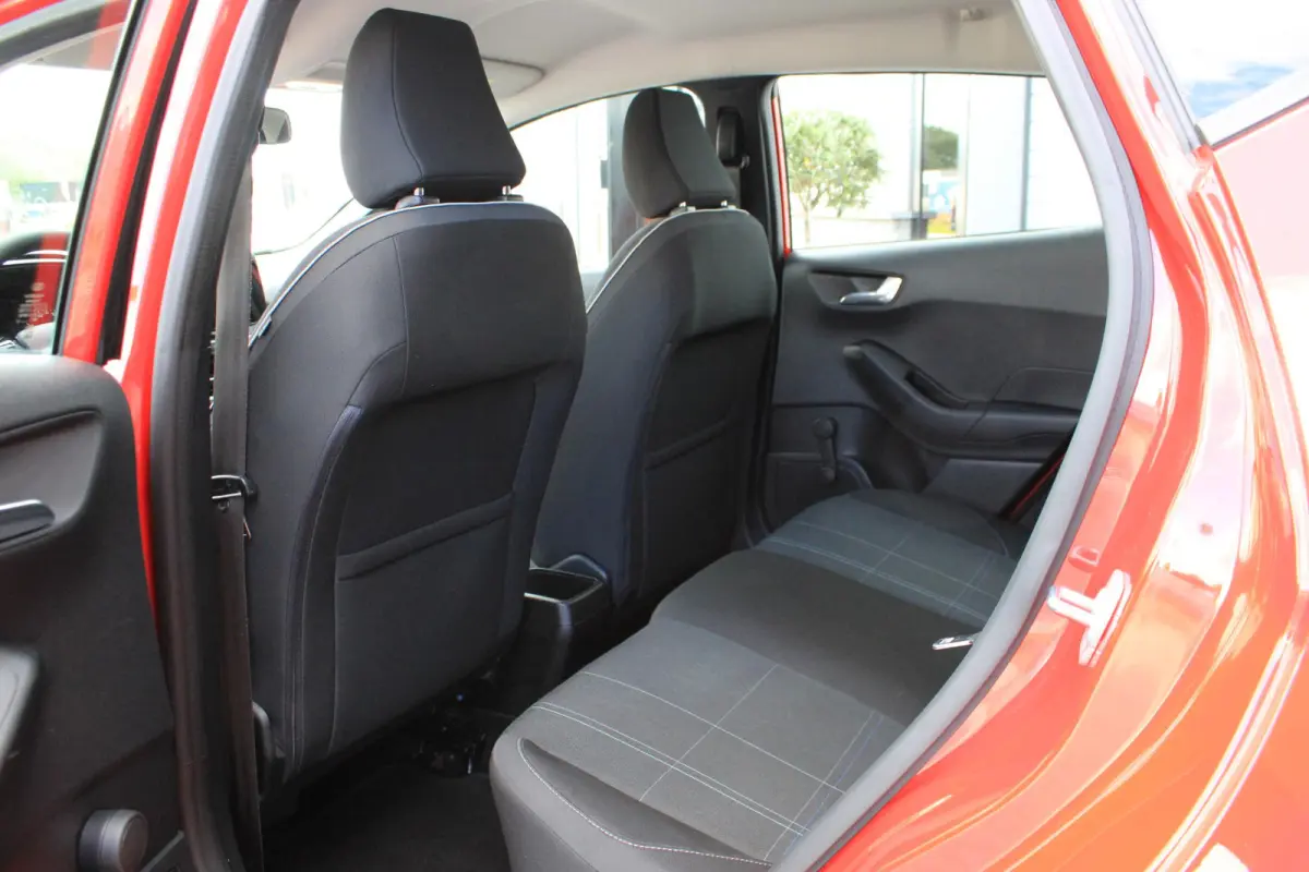 1.1 Cruisecontrol | Lane Assist | Zwarte Velgen | Airco | Nette Auto