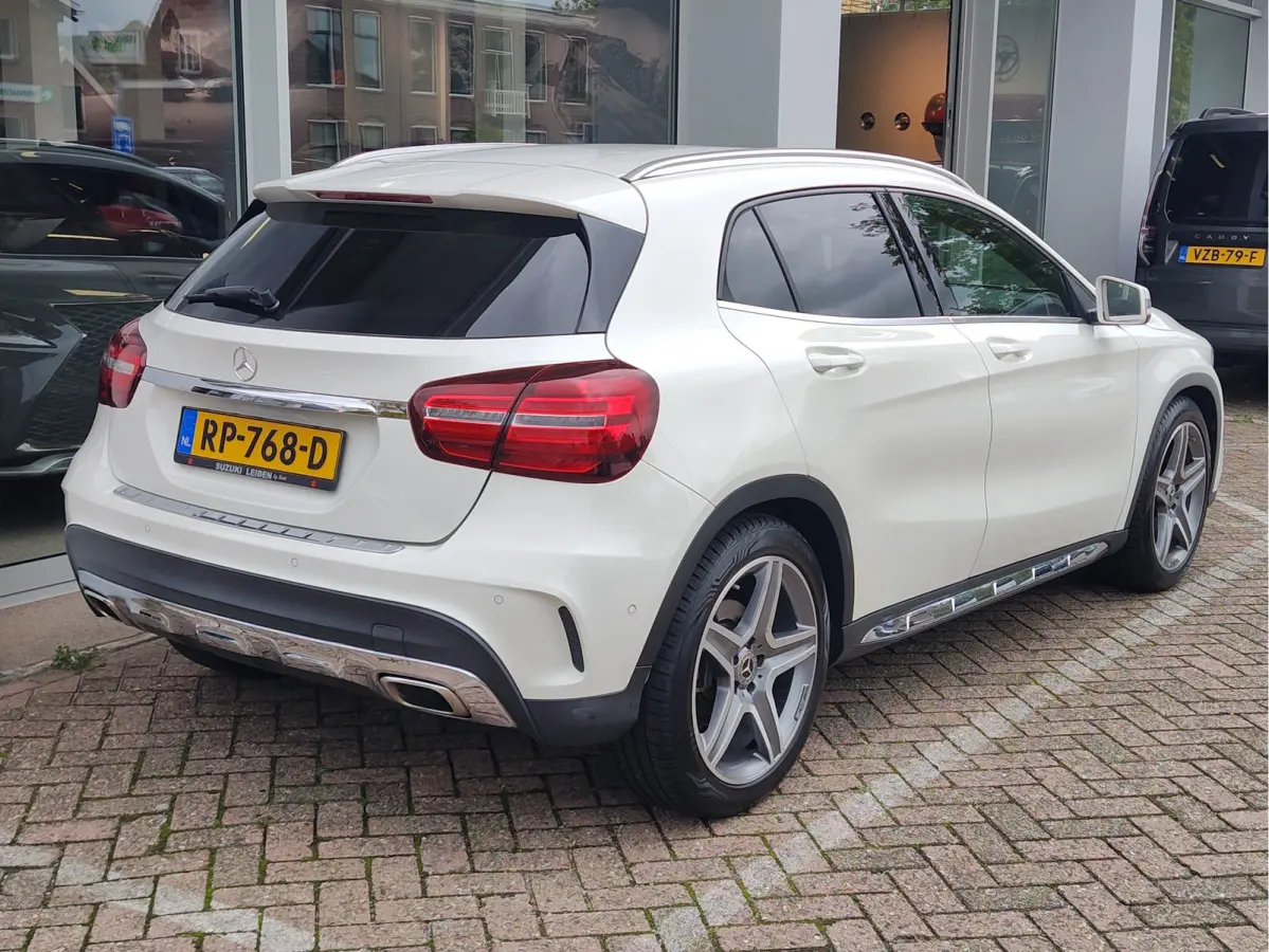 180 ACTIVITY EDITION AUTOMAAT Clima | Navi | Cruise | Alcantara