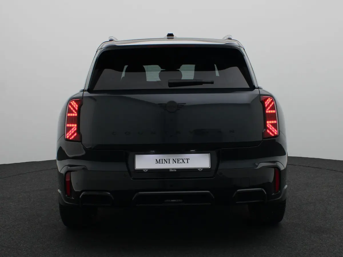 E JCW Pakket + Pakket XL + Glazen panoramadak + Driving Assistant Professional + Parking Assistant Plus + Harman Kardon + Comfort Access + 20''
