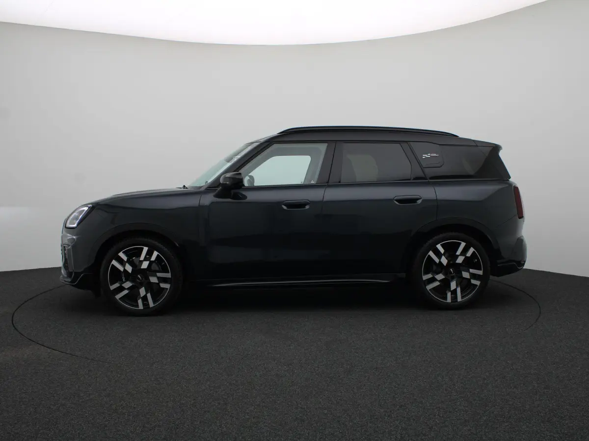 E JCW Pakket + Pakket XL + Glazen panoramadak + Driving Assistant Professional + Parking Assistant Plus + Harman Kardon + Comfort Access + 20''