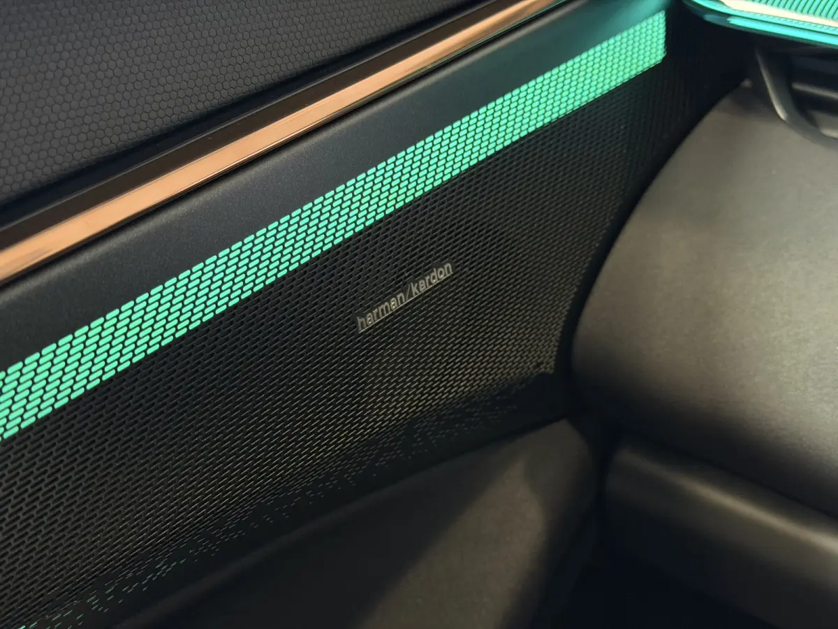 06/2026 345PK (AUG 2026) MORE HYBRIDE MASSAGE STOEL VERW/VENTILATIE PANO MATRIX LED HARMAN KARDON NIEUWE AUTO 360°CAM | PHEV