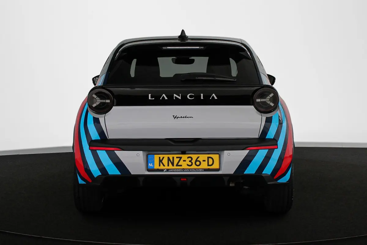 1.2 Turbo Hybrid HF Line 110pk Voorraad Voordeel  / 2+6 Jaar garantie