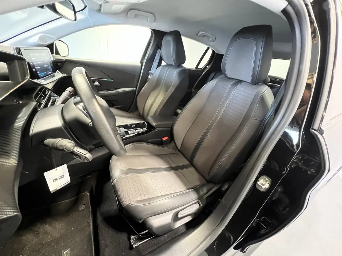 EV Allure Pack 50 kWh | SoH 92.8% | Android Auto/Apple Carplay | LM Velgen 16" | Cruise Control | PDC Achter | LED Koplampen | Airco Automatisch |