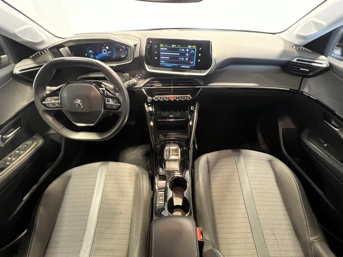 EV Allure Pack 50 kWh | SoH 92.8% | Android Auto/Apple Carplay | LM Velgen 16" | Cruise Control | PDC Achter | LED Koplampen | Airco Automatisch |