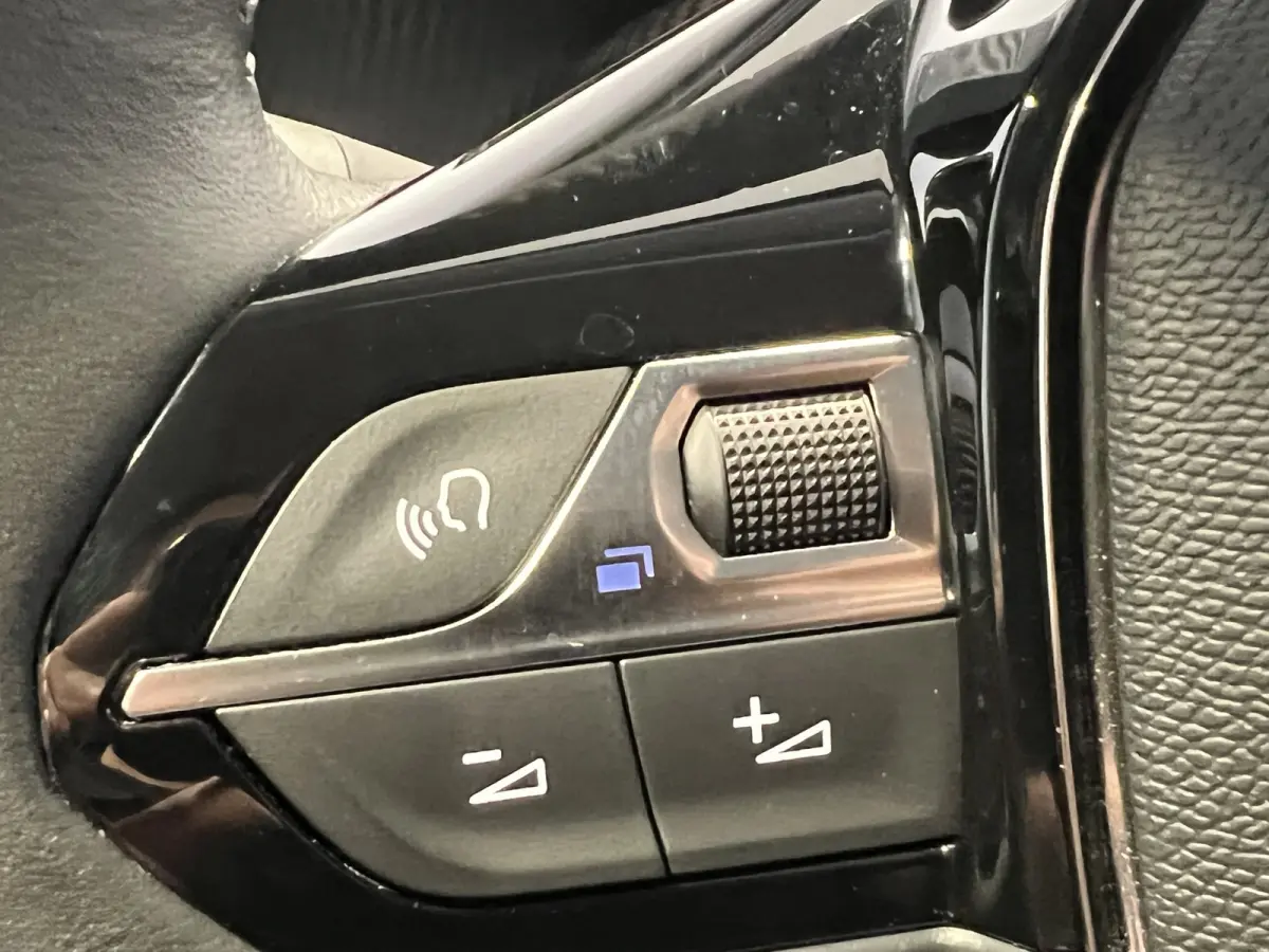 EV Allure Pack 50 kWh | SoH 93.9% | Navigatie/Android/Apple Carplay | LM Velgen 16" | Cruise Control | PDC Achter | LED Koplampen | Airco |