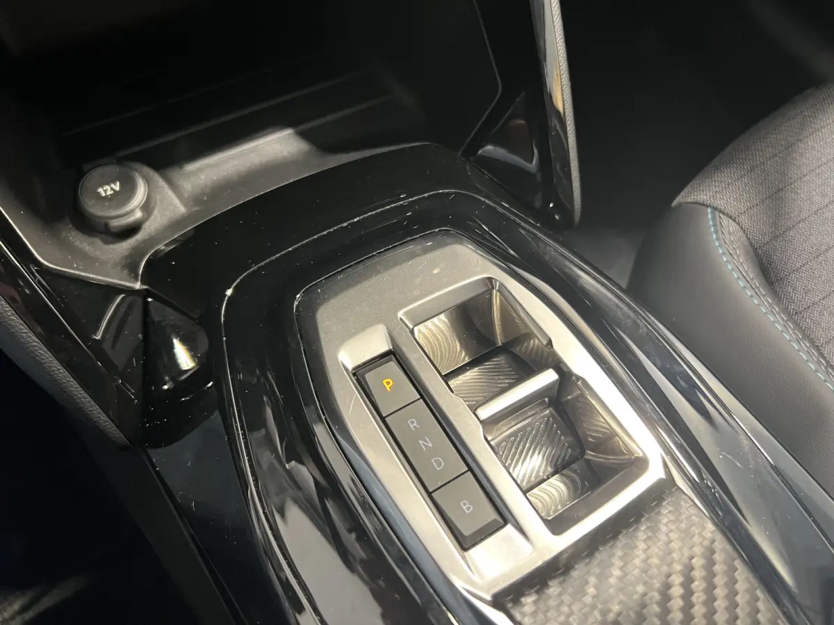 EV Allure Pack 50 kWh | SoH 93.9% | Navigatie/Android/Apple Carplay | LM Velgen 16" | Cruise Control | PDC Achter | LED Koplampen | Airco |