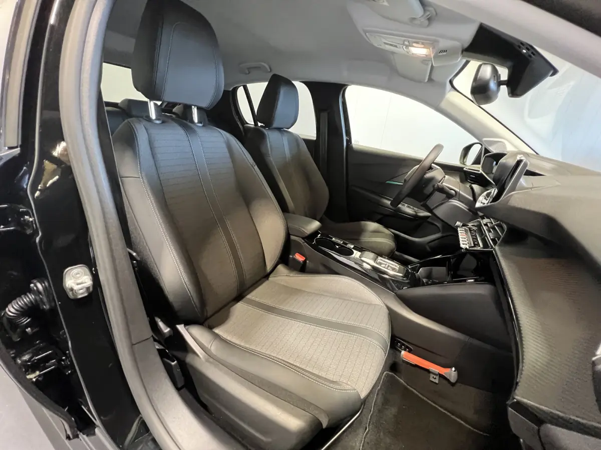 EV Allure Pack 50 kWh | SoH 93.9% | Navigatie/Android/Apple Carplay | LM Velgen 16" | Cruise Control | PDC Achter | LED Koplampen | Airco |