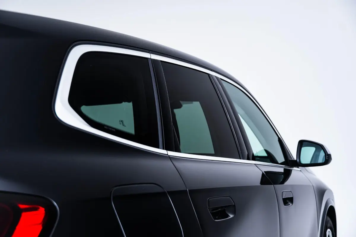 xDrive30 xLine - Comfort Access - Getinte Ruiten - Grootlichtassistent - Interieurlijst Schwarz hoogglans - Raamomlijsting BMW Individual aluminium satiniert -