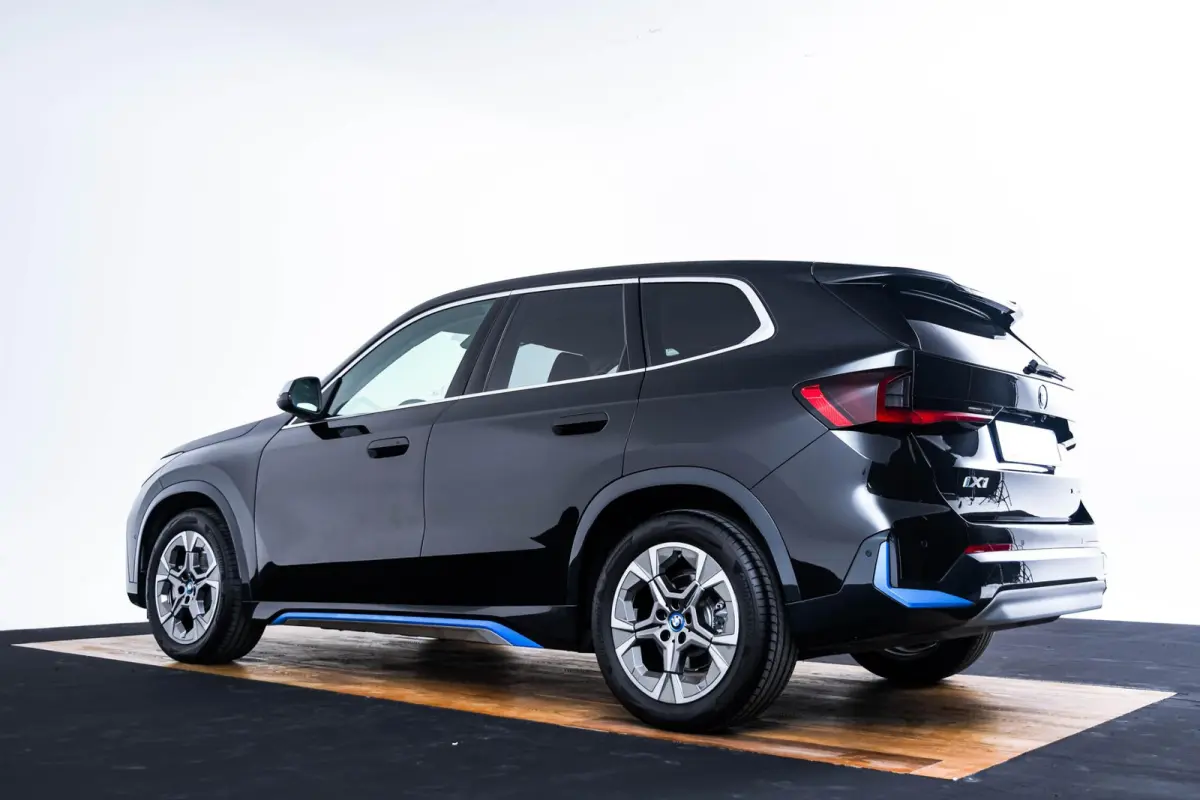 xDrive30 xLine - Comfort Access - Getinte Ruiten - Grootlichtassistent - Interieurlijst Schwarz hoogglans - Raamomlijsting BMW Individual aluminium satiniert -