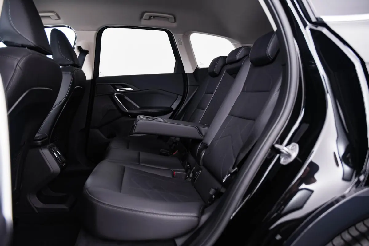 xDrive30 xLine - Comfort Access - Getinte Ruiten - Grootlichtassistent - Interieurlijst Schwarz hoogglans - Raamomlijsting BMW Individual aluminium satiniert -