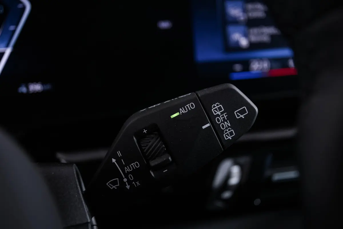 xDrive30 xLine - Comfort Access - Getinte Ruiten - Grootlichtassistent - Interieurlijst Schwarz hoogglans - Raamomlijsting BMW Individual aluminium satiniert -