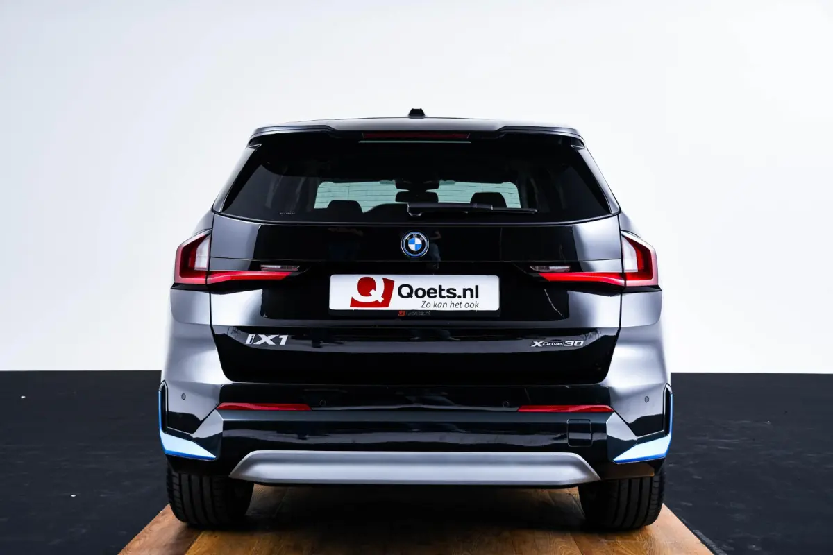 xDrive30 xLine - Comfort Access - Getinte Ruiten - Grootlichtassistent - Interieurlijst Schwarz hoogglans - Raamomlijsting BMW Individual aluminium satiniert -